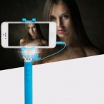 Штатив-монопод- для селфи  Foldable Mini Selfi Stick управление камерой на рукояти